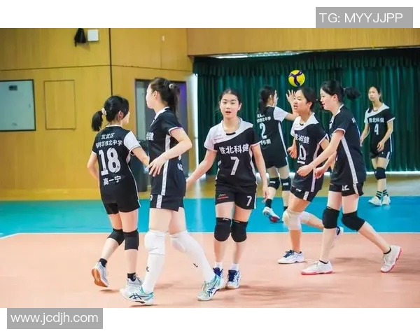 南京排球队在世锦赛中的比赛经验与表现分析与点评 南京排球队在世锦赛中的比赛经验与表现分析与点评