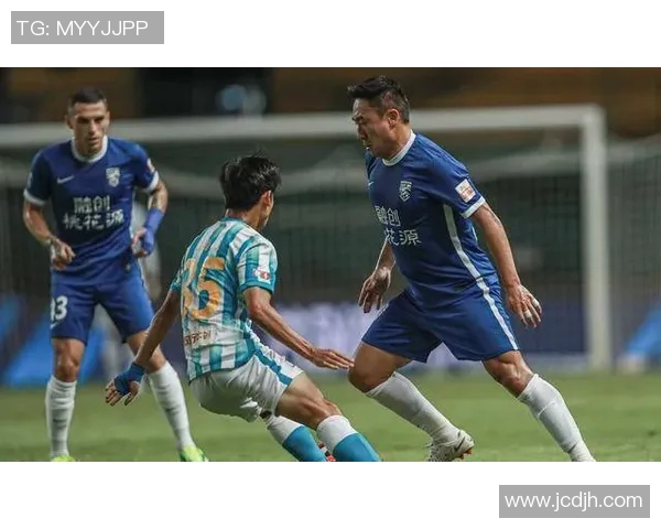 武汉足球队强势领跑联赛积分榜64分稳居第一名争冠形势乐观