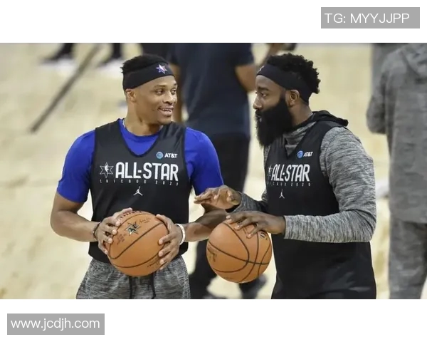 火箭队与马刺队哈登冲突引发热议球迷对比赛激烈程度感到震惊