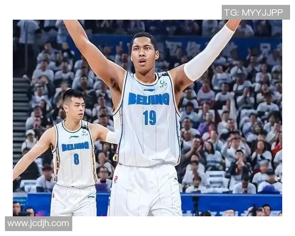 辽宁队与北京队热身赛精彩回顾双方球员表现引发球迷热议 辽宁队与北京队热身赛精彩回顾双方球员表现引发球迷热议