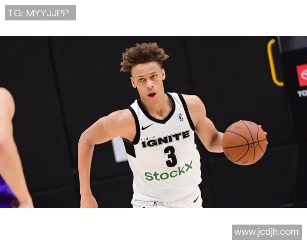 戴森丹尼尔斯的崛起之路：从青涩新秀到篮球明星的成长故事