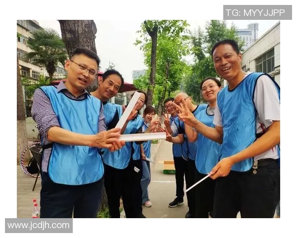 西安足球队默契配合探秘：团队协作如何助力赛场胜利